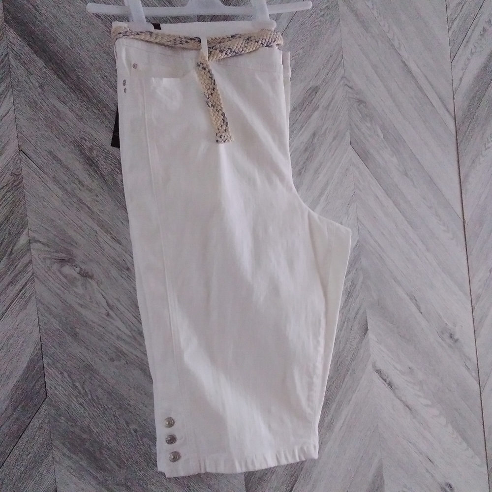 Gloria Vanderbilt Mila Belted Skimmer White Short Pants Sz;24W